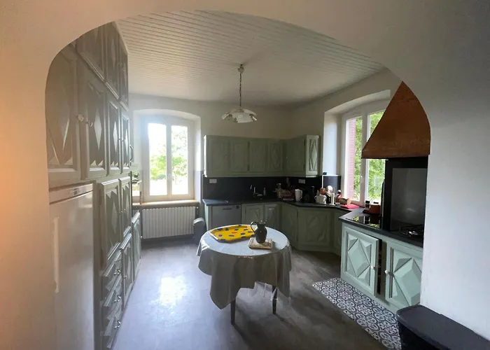 Domaine D Aumont In Segala