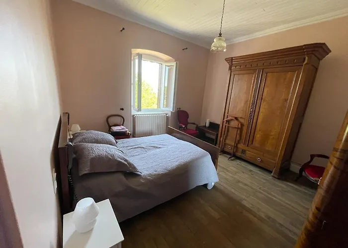 Casa de Férias Domaine D Aumont In Segala Sauveterre-de-Rouergue